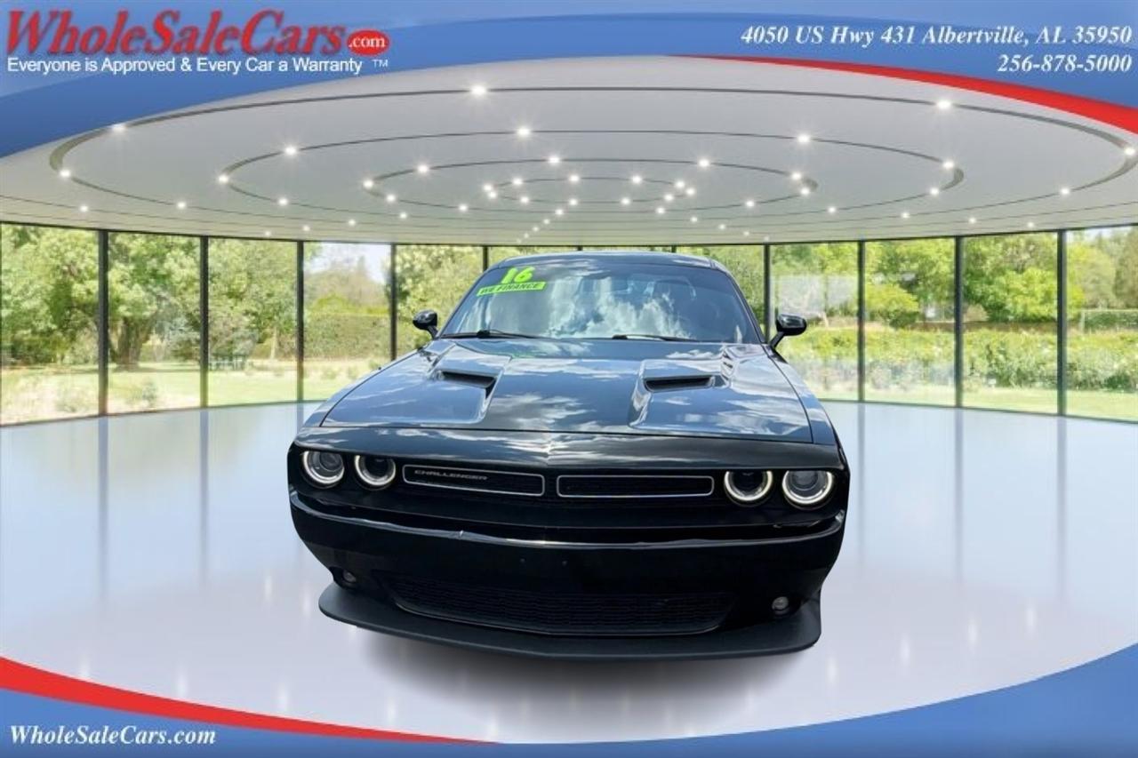 Dodge Challenger SXT 2D Coupe 2016