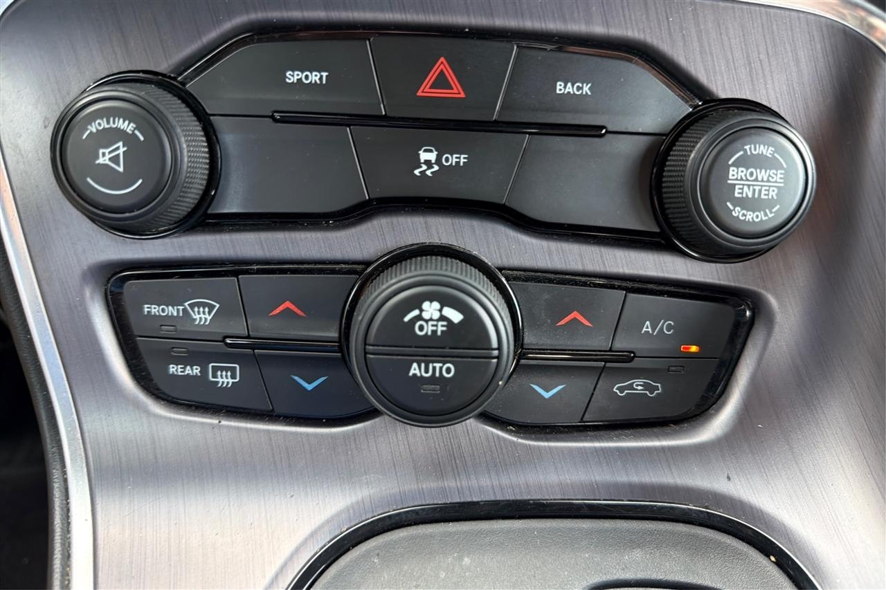 Dodge Challenger SXT 2D Coupe 2016