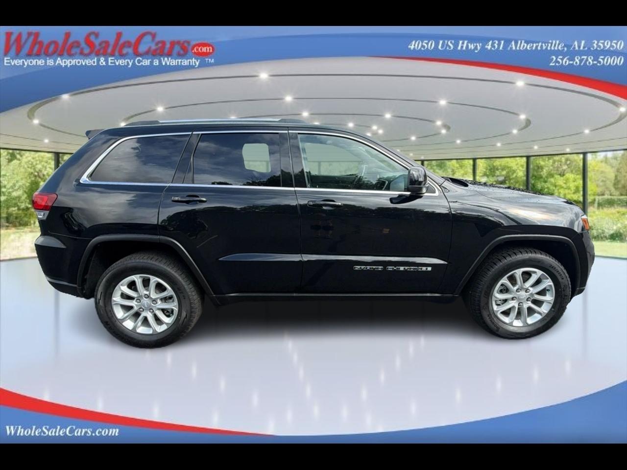 2021 Jeep Grand Cherokee Laredo 4D SUV RWD