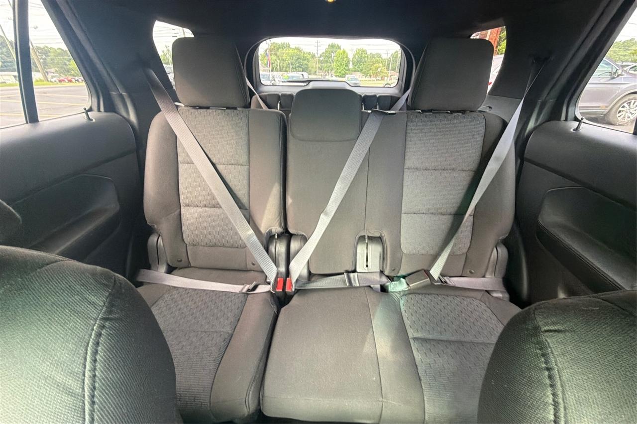 Ford Explorer XL 2WD 2012
