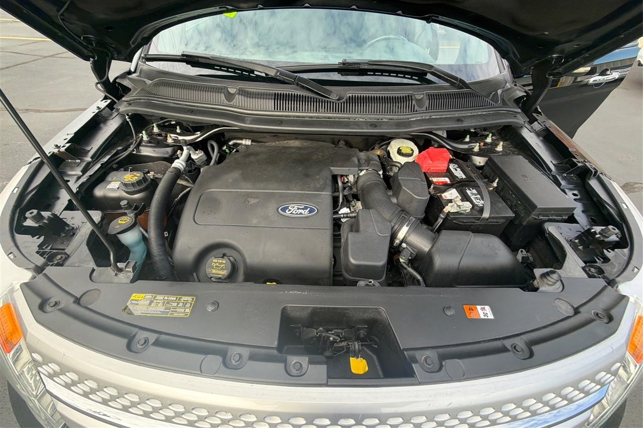 Ford Explorer XL 2WD 2012
