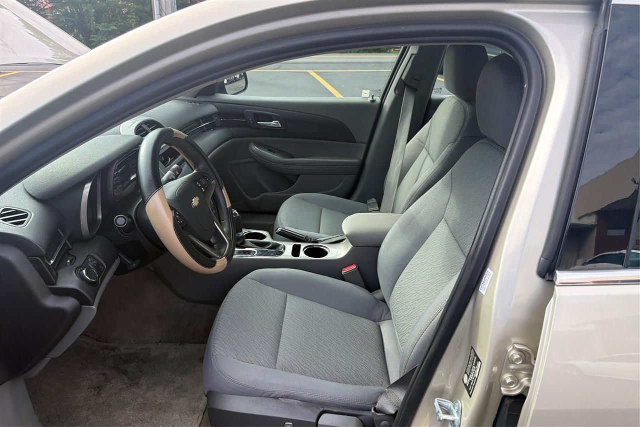 Chevrolet Malibu LS 4D Sedan 2015