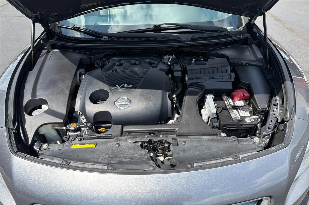 Nissan Maxima SV 4D Sedan 2014