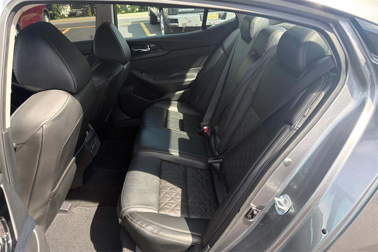 Nissan Maxima Platinum 4D Sedan 2022