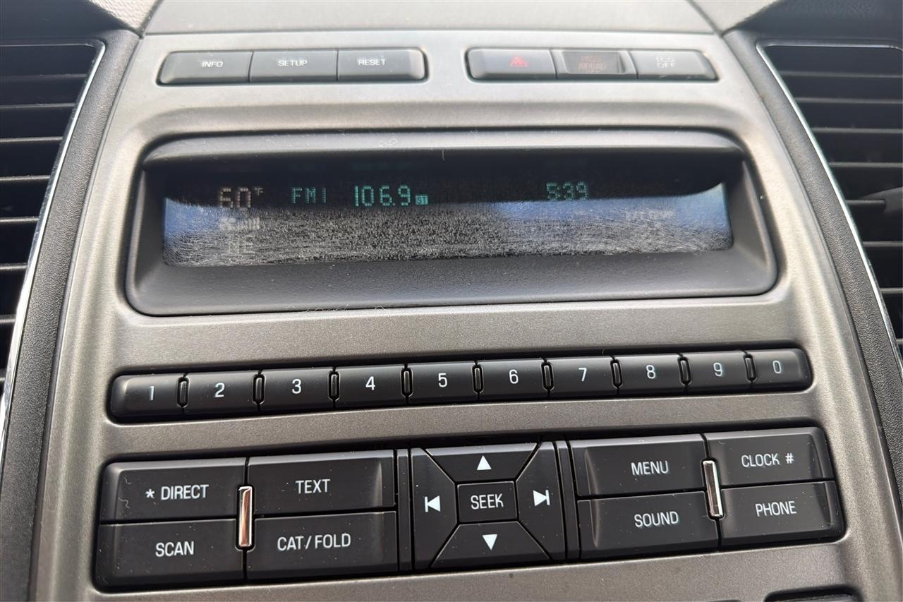 Ford Taurus SEL 4D Sedan 2012