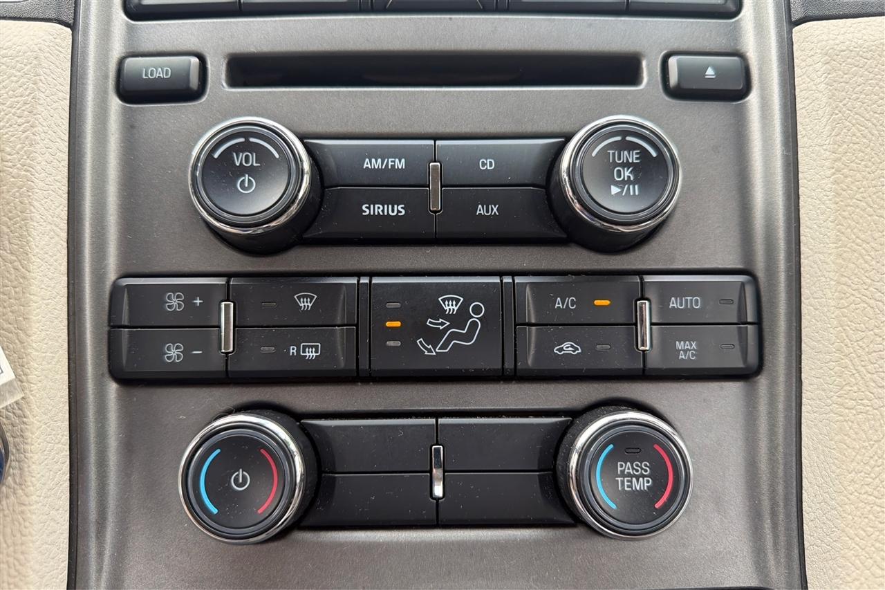 Ford Taurus SEL 4D Sedan 2012