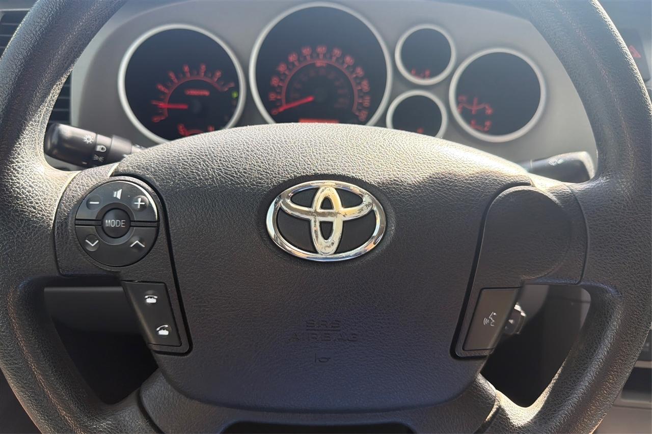 Toyota Tundra Base Crew Max 2012