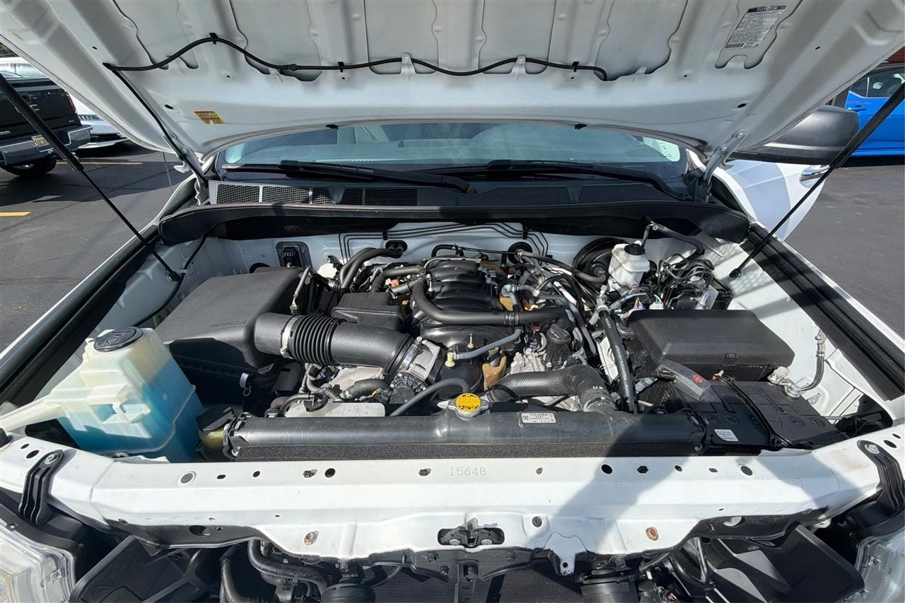 Toyota Tundra Base Crew Max 2012