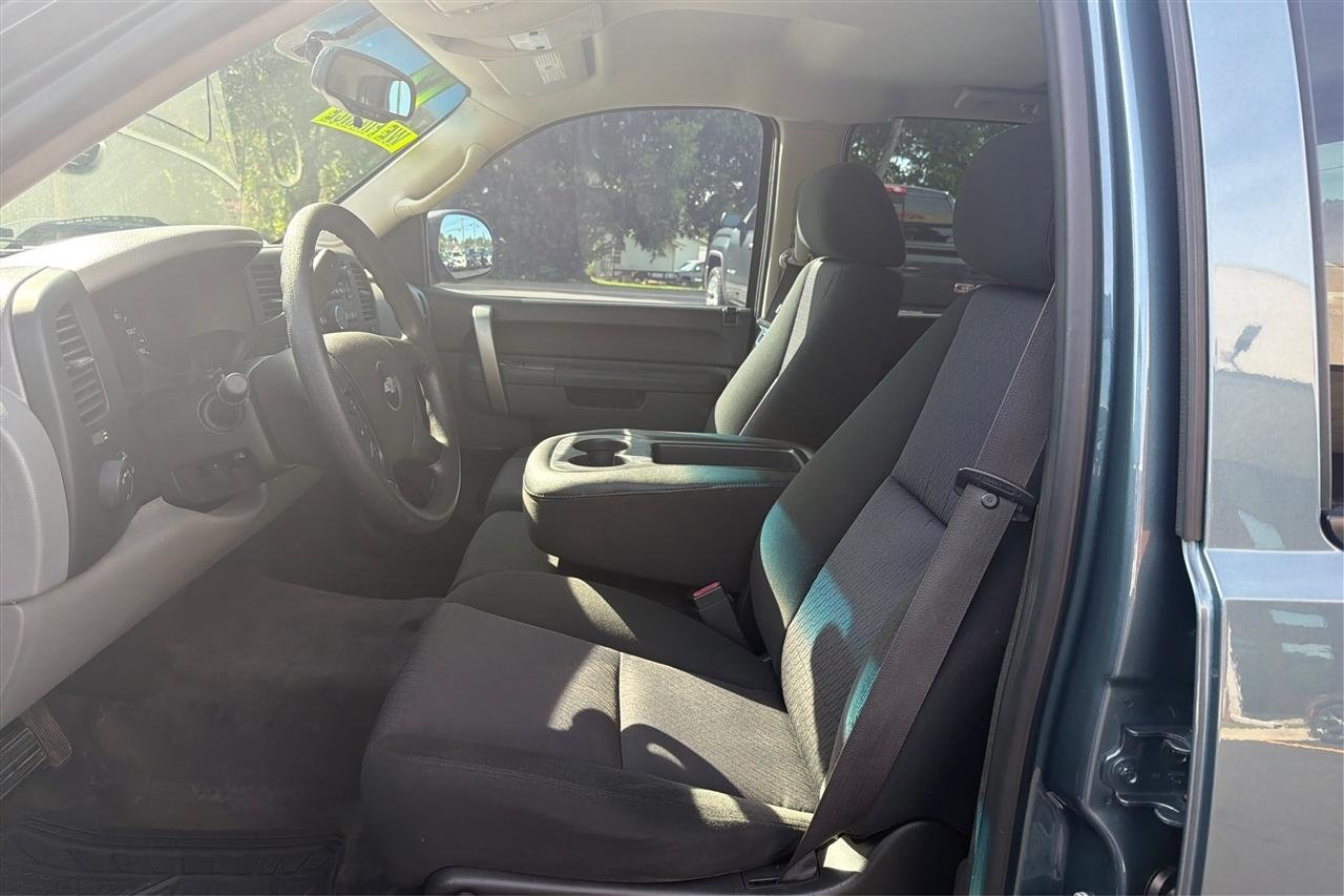Chevrolet Silverado 1500 1LT Crew Cab 2WD 2012