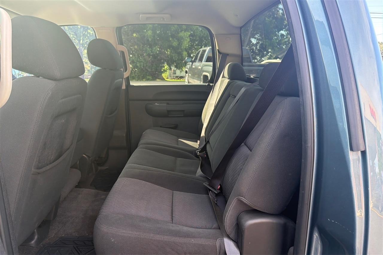 Chevrolet Silverado 1500 1LT Crew Cab 2WD 2012