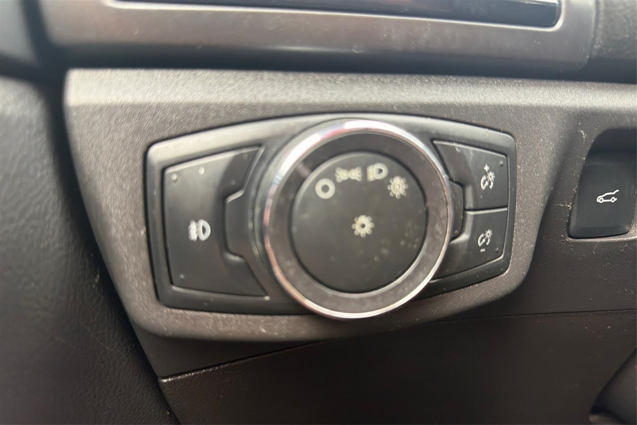 Ford Fusion SE 4D Sedan 2013