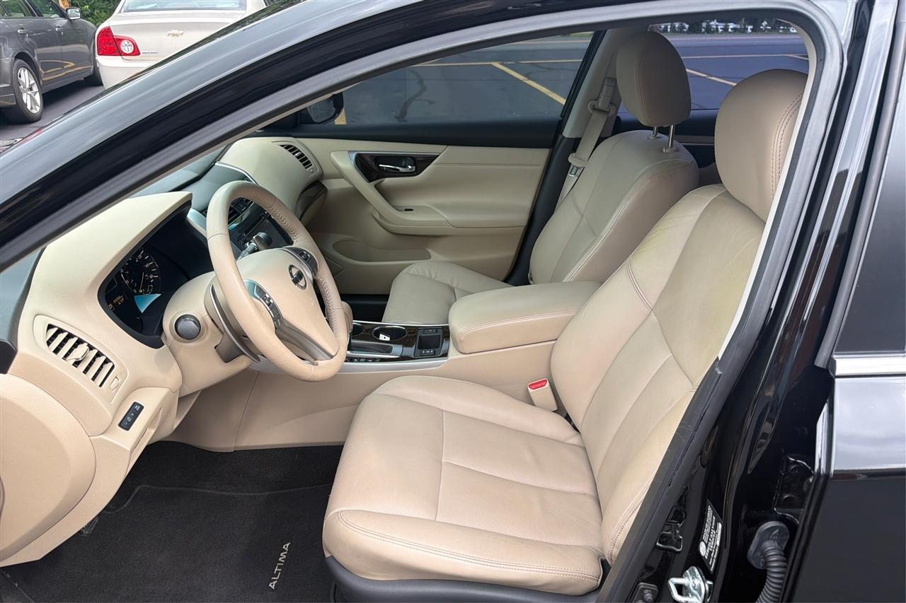 Nissan Altima SL 4D Sedan 3.5 2015