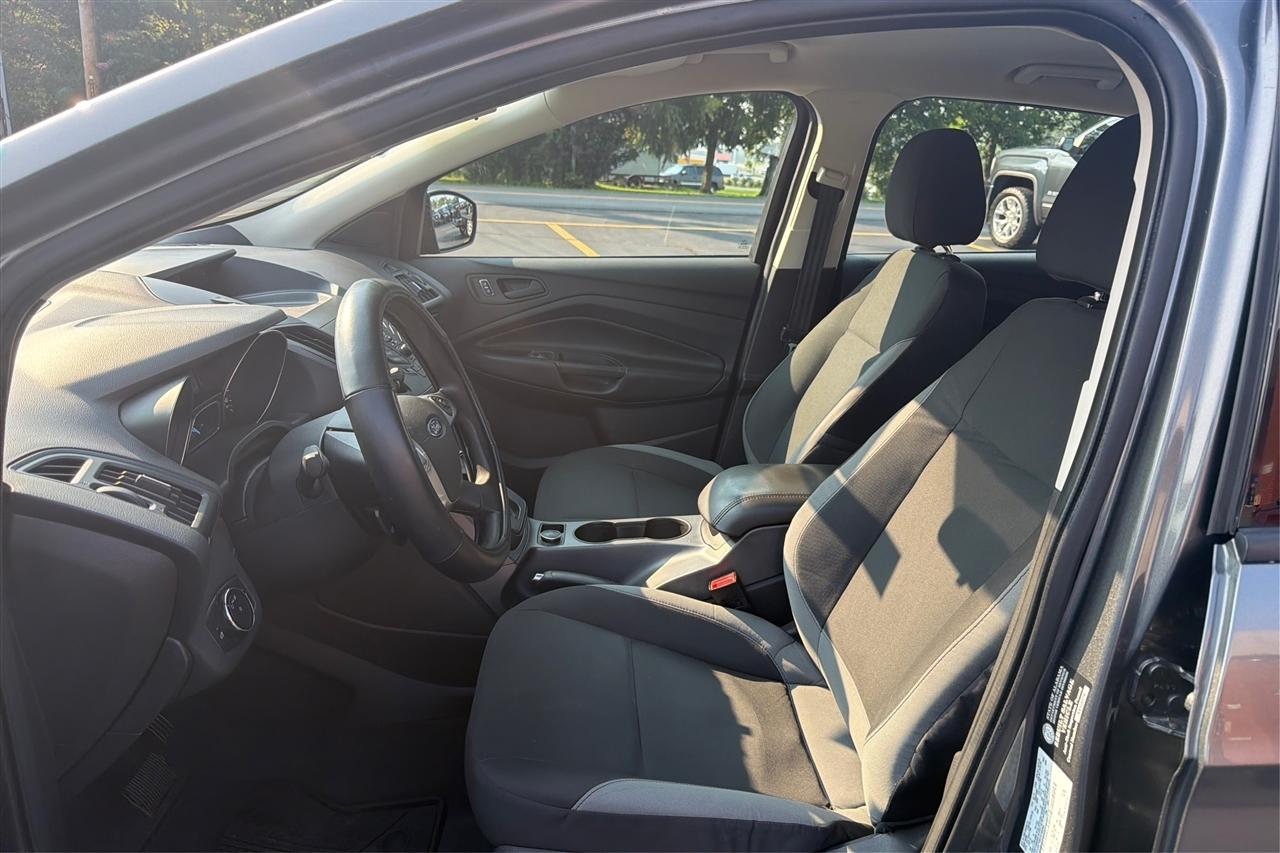 Ford Escape S 4D SUV FWD 2014