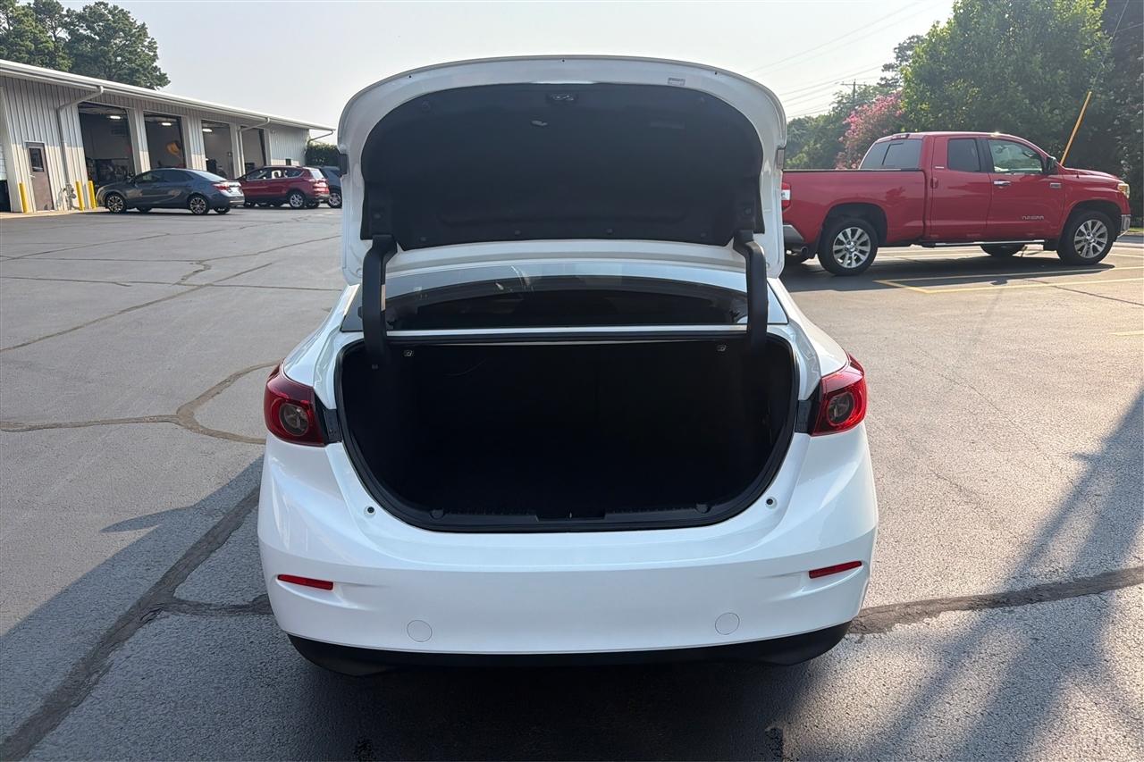 Mazda MAZDA3 i Grand Touring 4D Sedan 2016