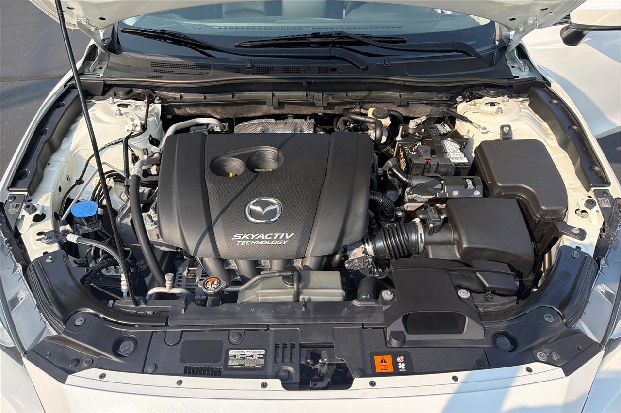 Mazda MAZDA3 i Grand Touring 4D Sedan 2016