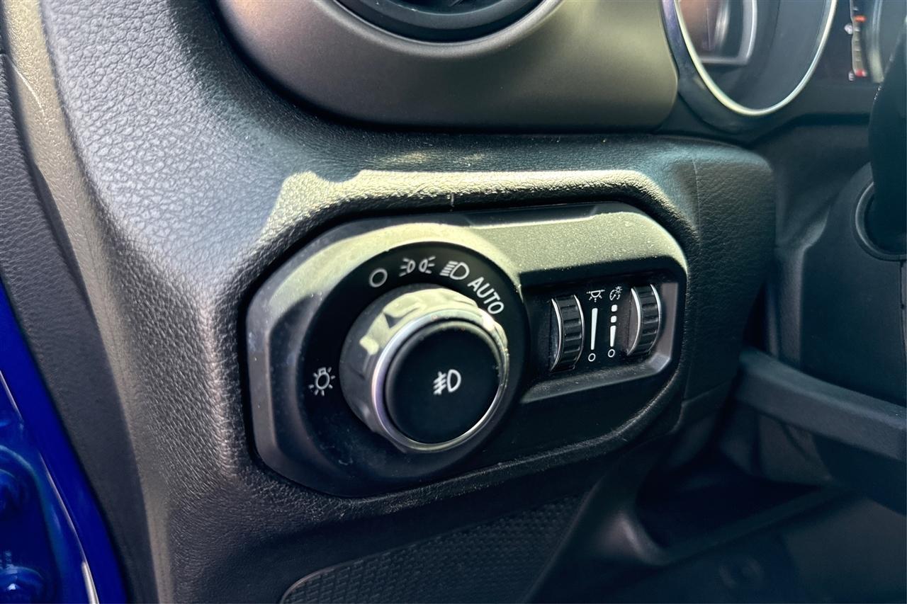 Jeep Wrangler Sport 2D SUV 4WD 2019