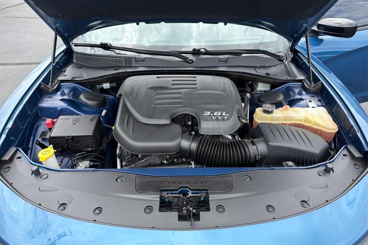 Dodge Charger SXT 4D Sedan 2022