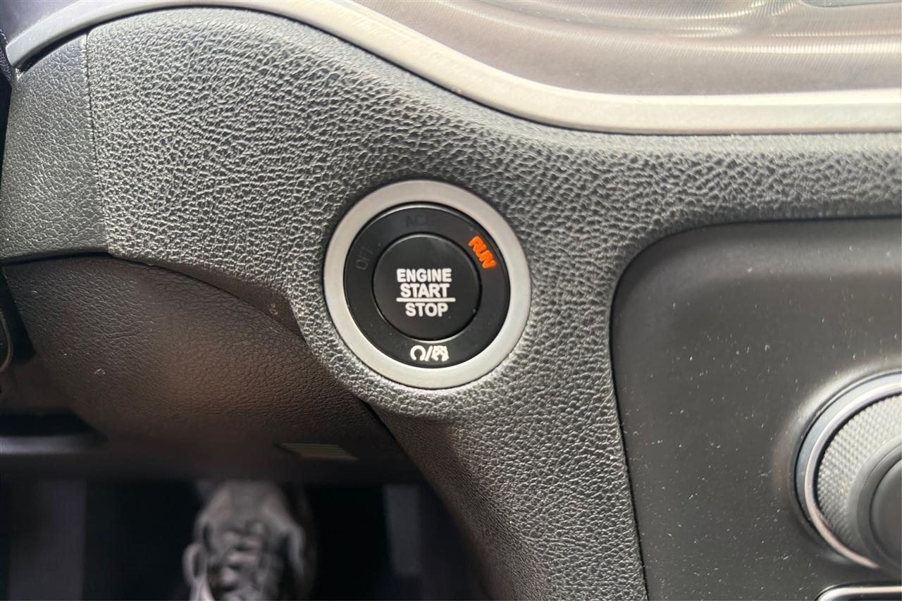 Dodge Charger SXT 4D Sedan 2022