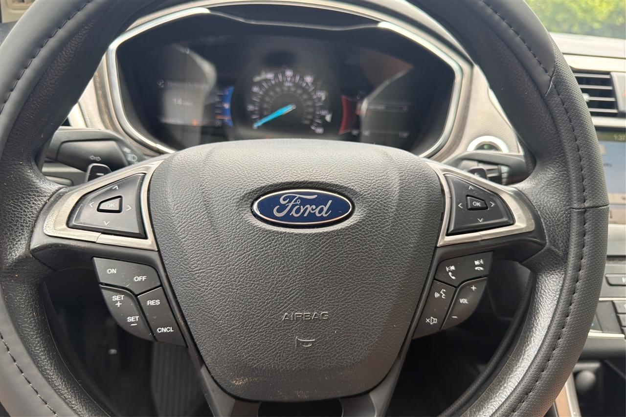 Ford Fusion SE 4D Sedan 2017