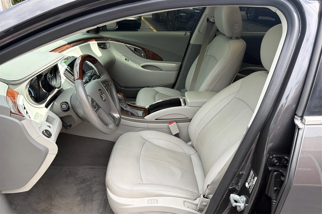 Buick LaCrosse 4D Sedan AWD 2013