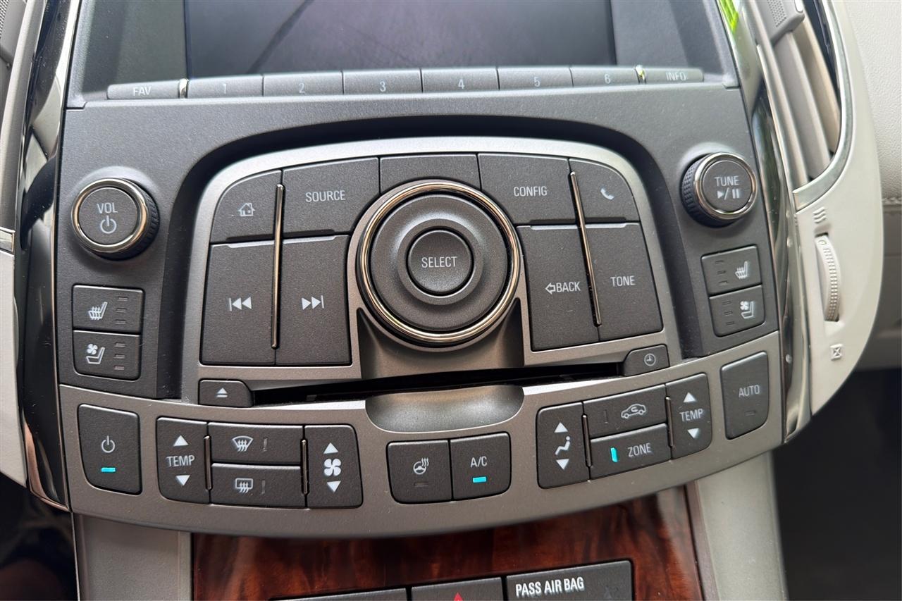 Buick LaCrosse 4D Sedan AWD 2013