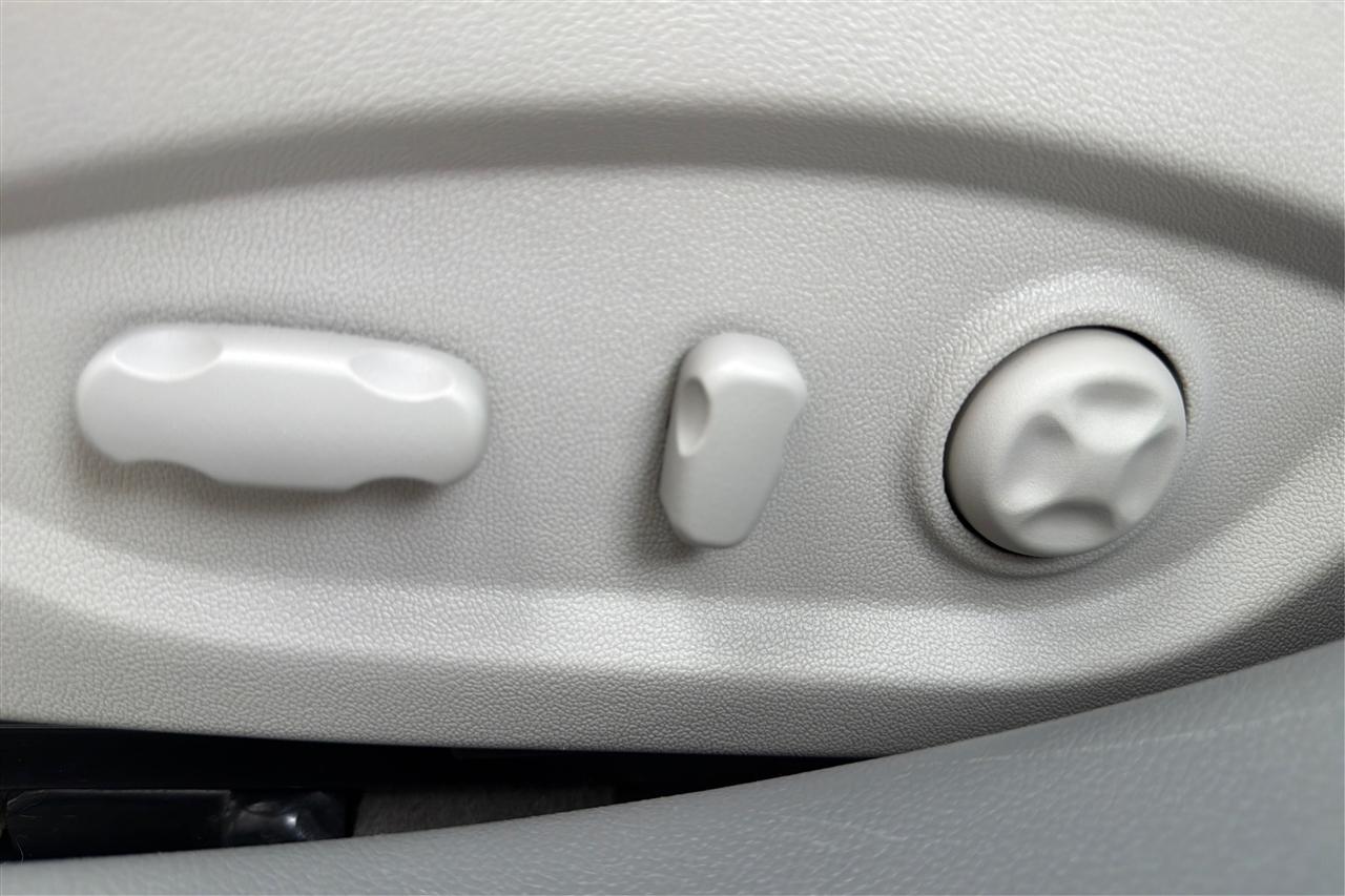 Buick LaCrosse 4D Sedan AWD 2013