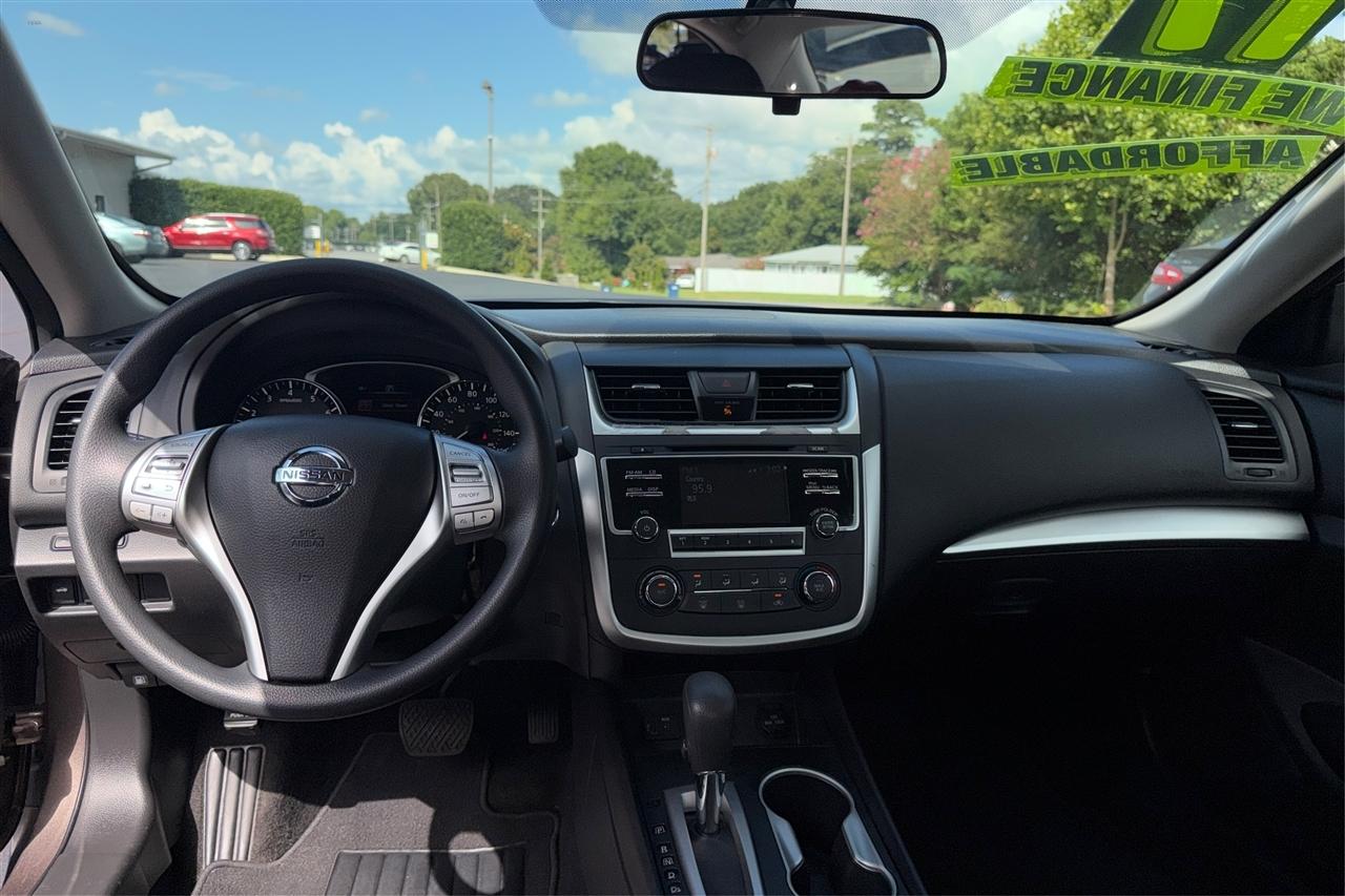 Nissan Altima S 4D Sedan 2.5 2017