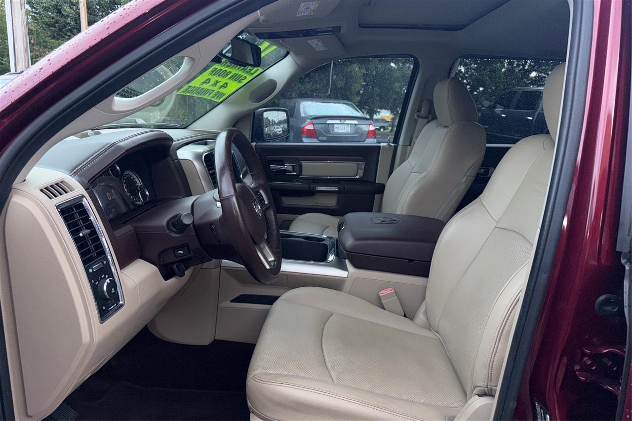 RAM 1500 Laramie Crew Cab 4WD 2016