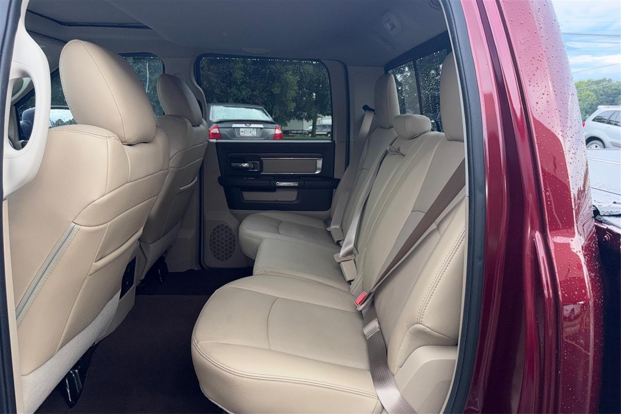 RAM 1500 Laramie Crew Cab 4WD 2016