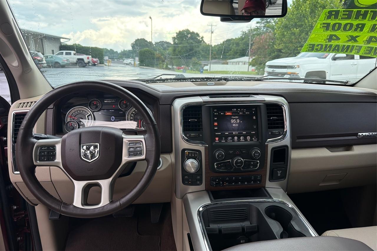 RAM 1500 Laramie Crew Cab 4WD 2016