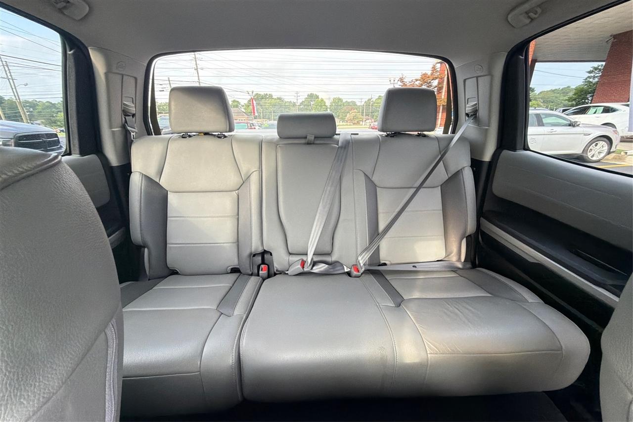 Toyota Tundra Limited Crew Max 4WD 5.7L V8 2020