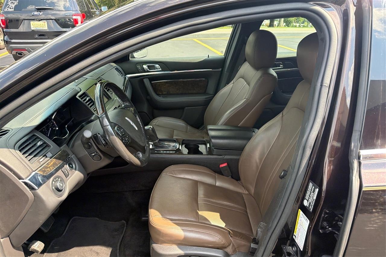 Lincoln MKS 4D Sedan 2013