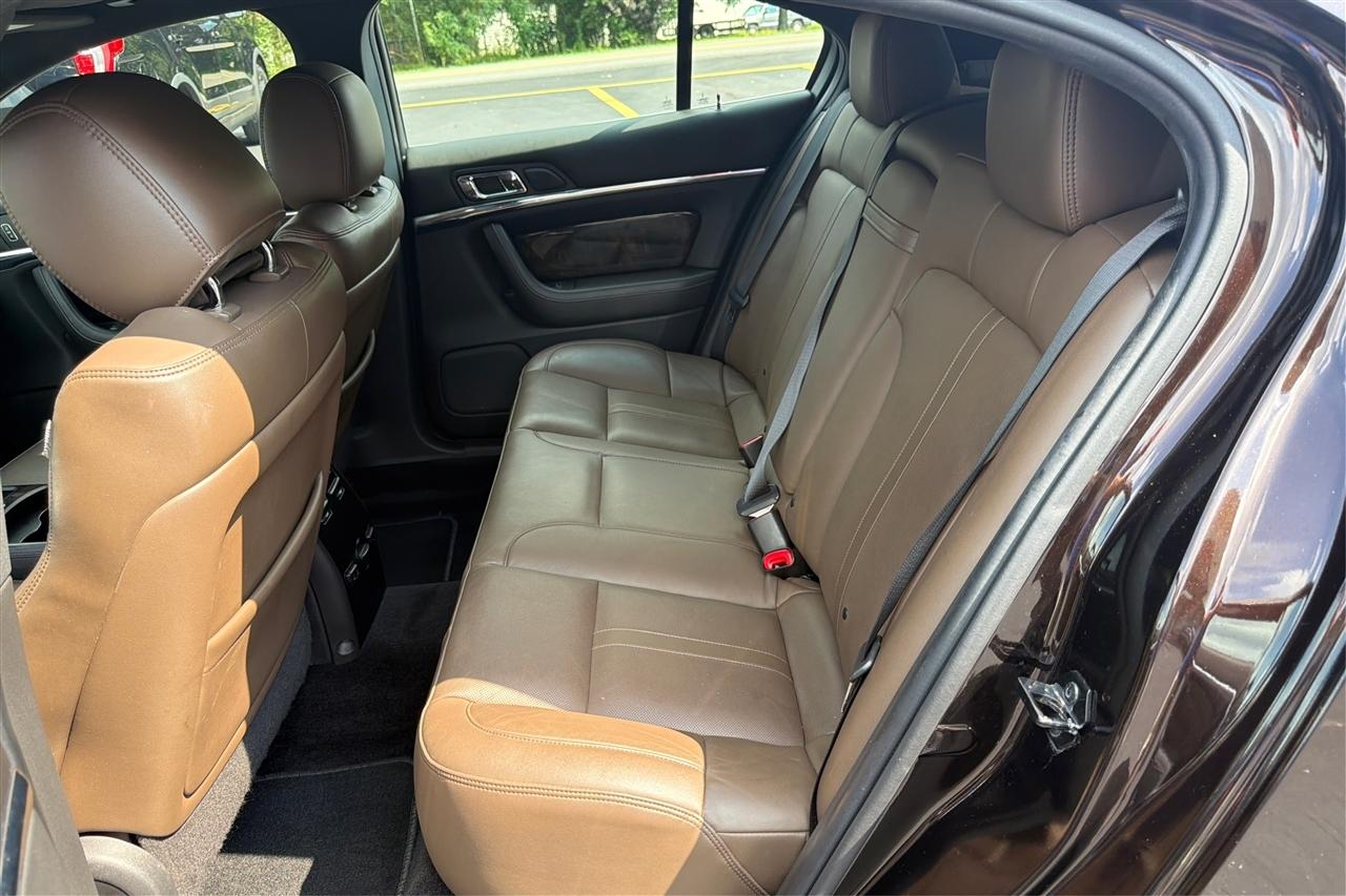 Lincoln MKS 4D Sedan 2013