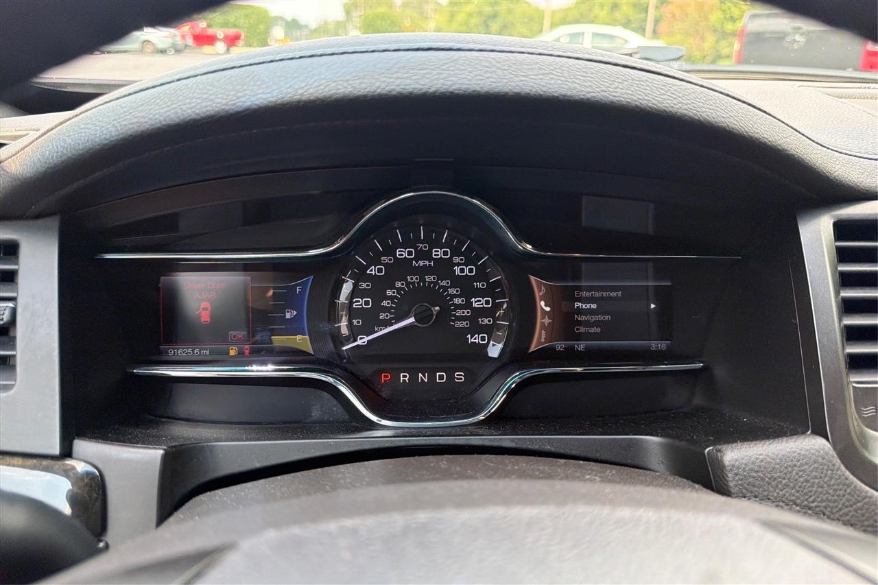 Lincoln MKS 4D Sedan 2013