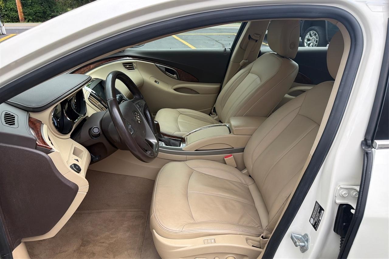 Buick LaCrosse 4D Sedan 2012