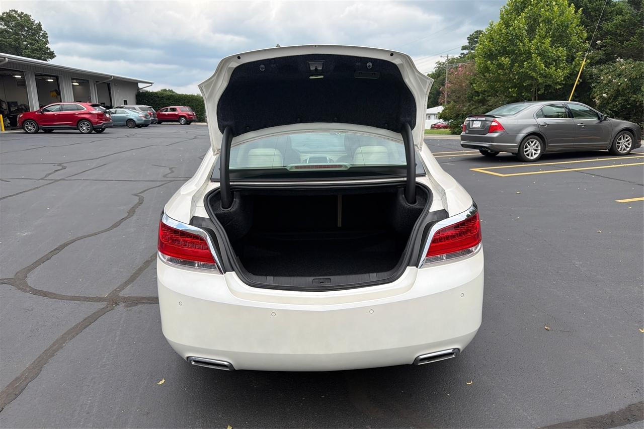 Buick LaCrosse 4D Sedan 2012