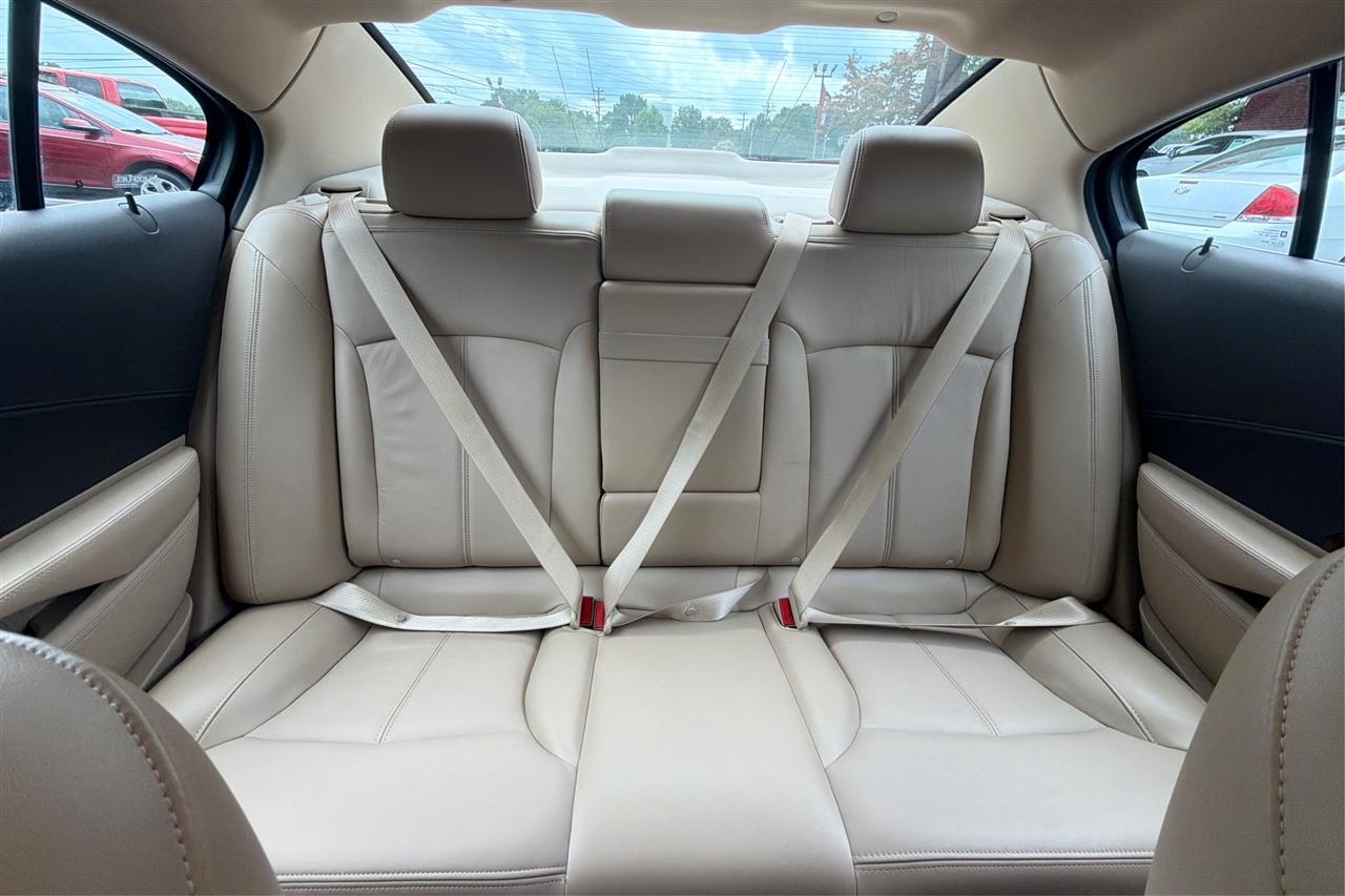 Buick LaCrosse 4D Sedan 2012