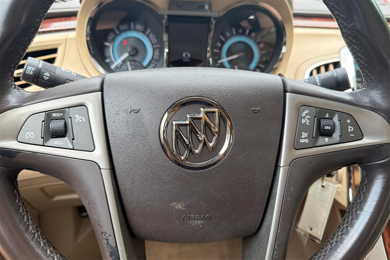 Buick LaCrosse 4D Sedan 2012
