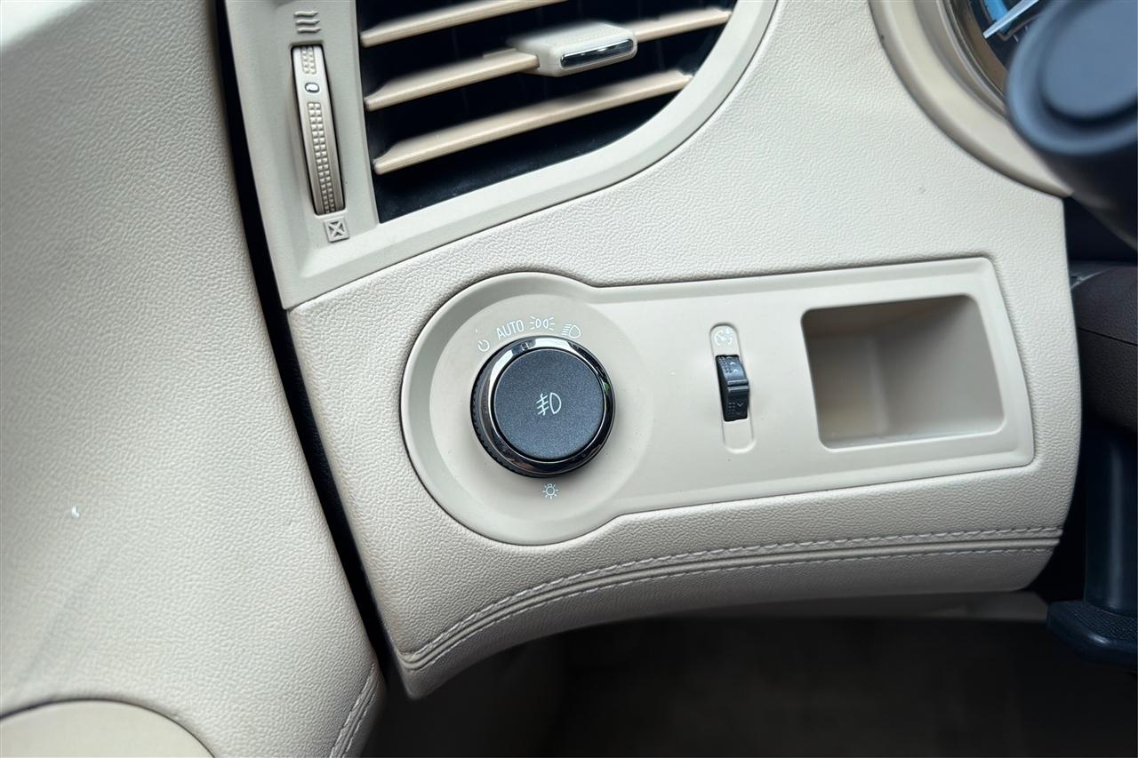 Buick LaCrosse 4D Sedan 2012