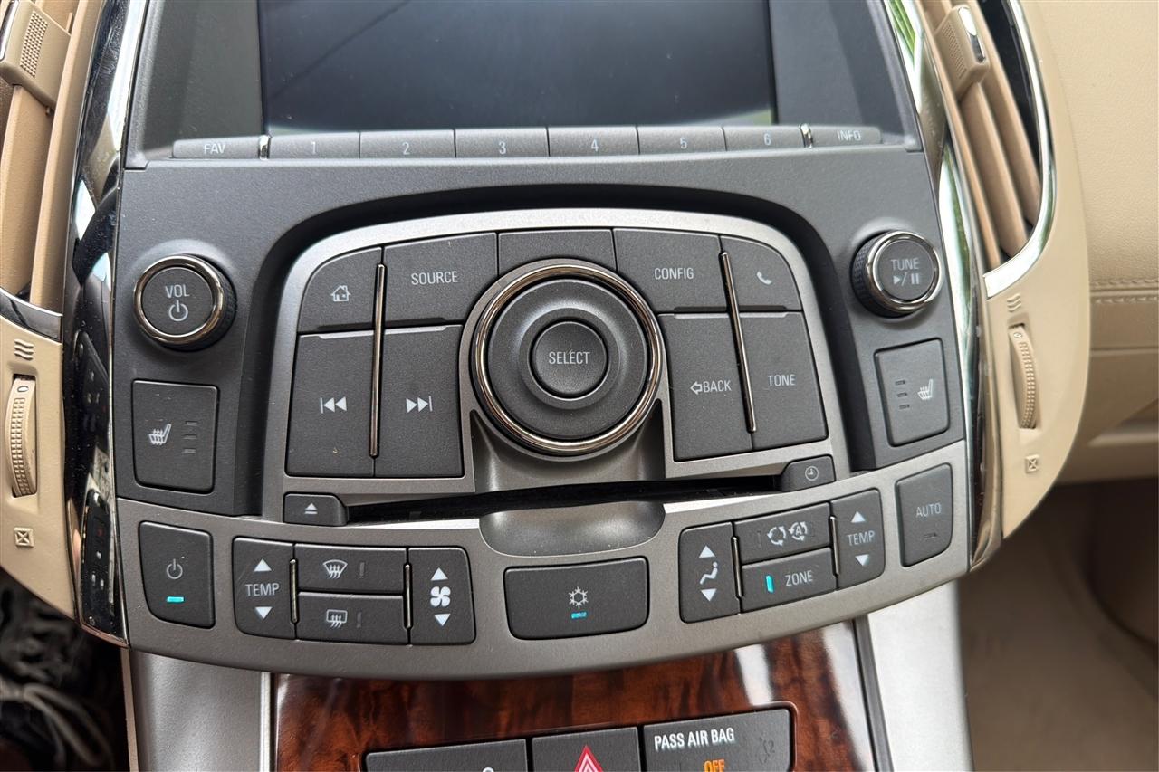 Buick LaCrosse 4D Sedan 2012