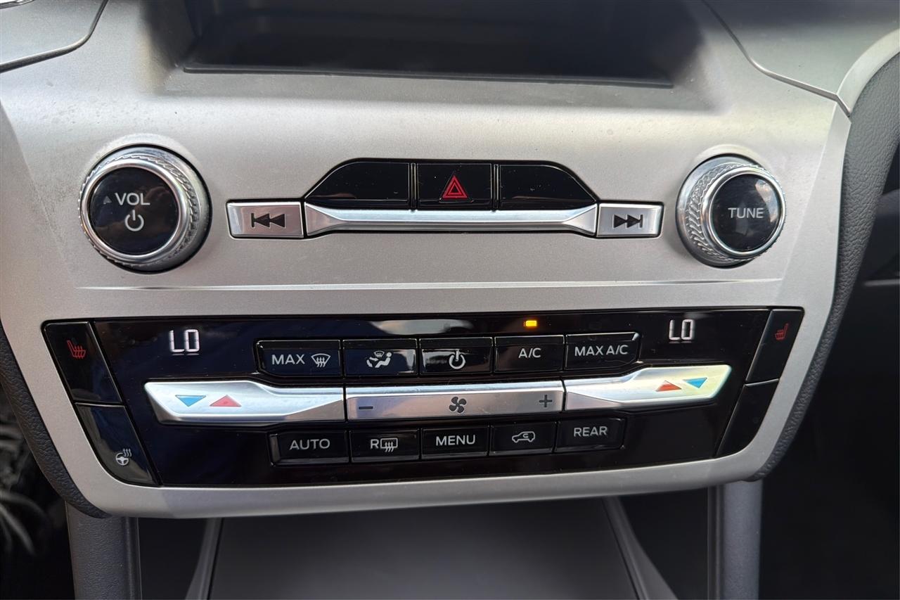Ford Explorer XLT 4-Door 2WD 2021