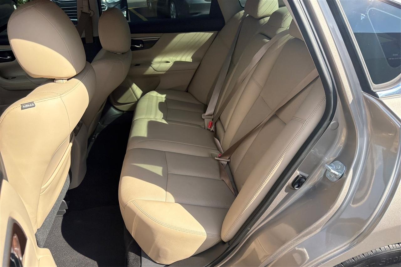 Nissan Altima SL 4D Sedan 2.5 2015
