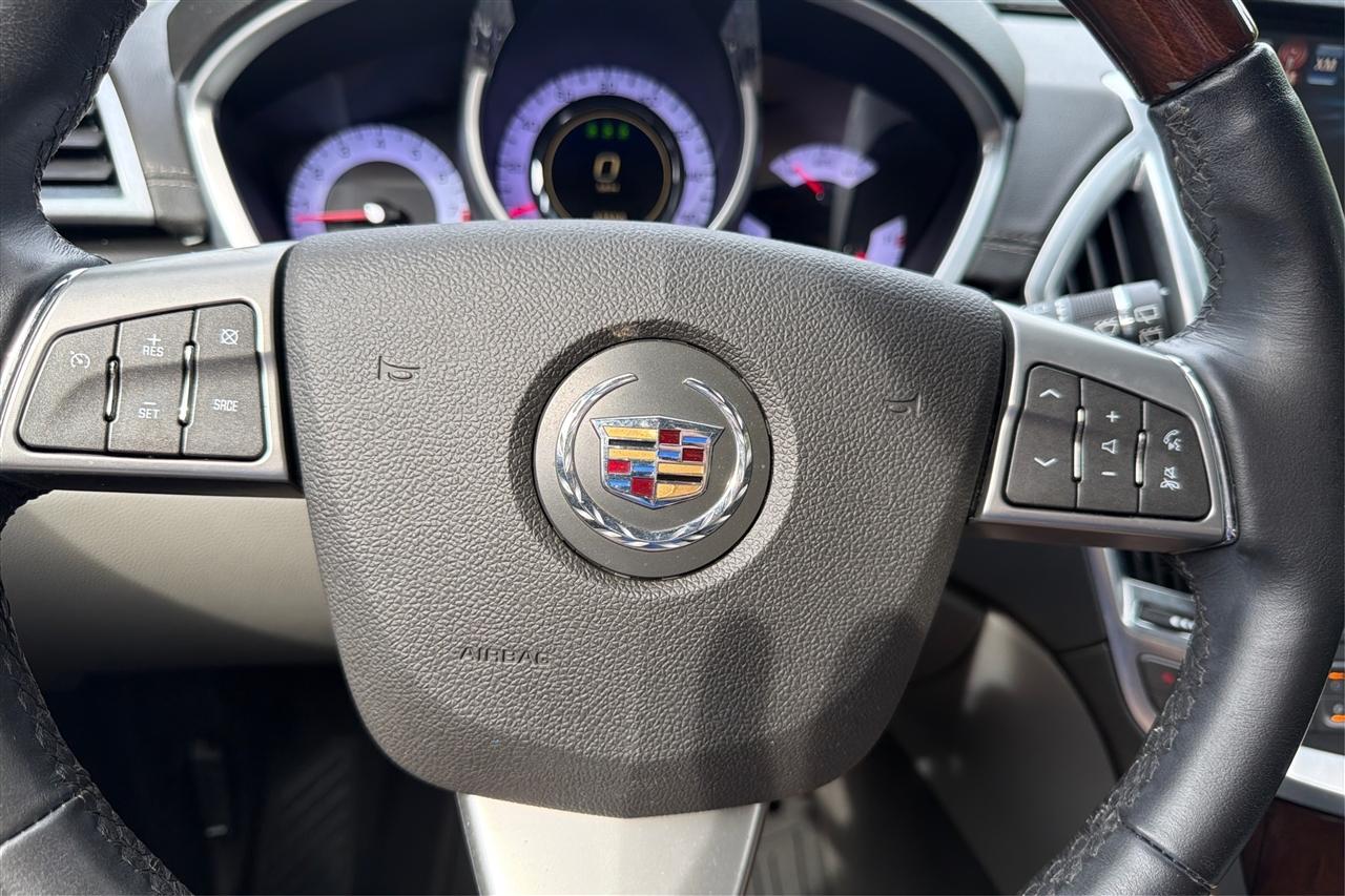 Cadillac SRX Luxury 4D SUV FWD 2011