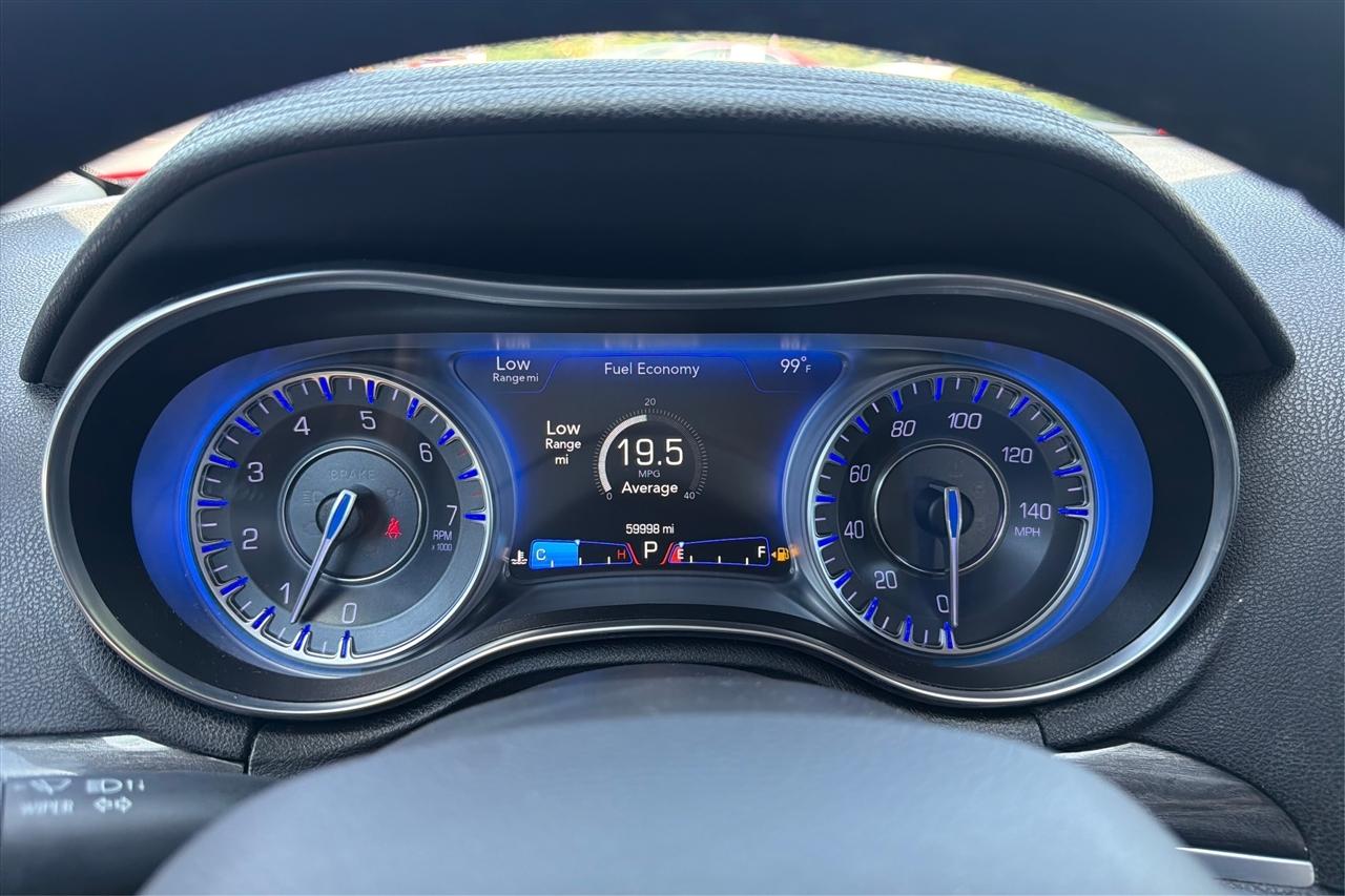 Chrysler 300 Touring 4D Sedan 2018