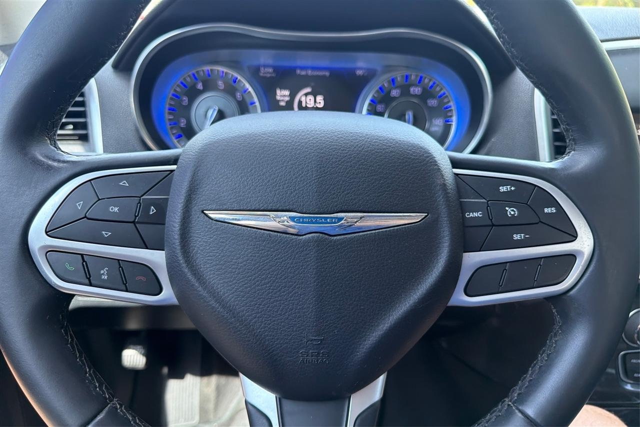 Chrysler 300 Touring 4D Sedan 2018