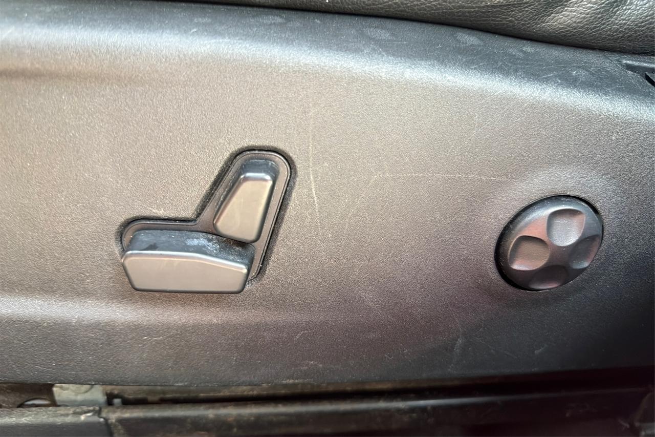 Chrysler 300 Touring 4D Sedan 2018