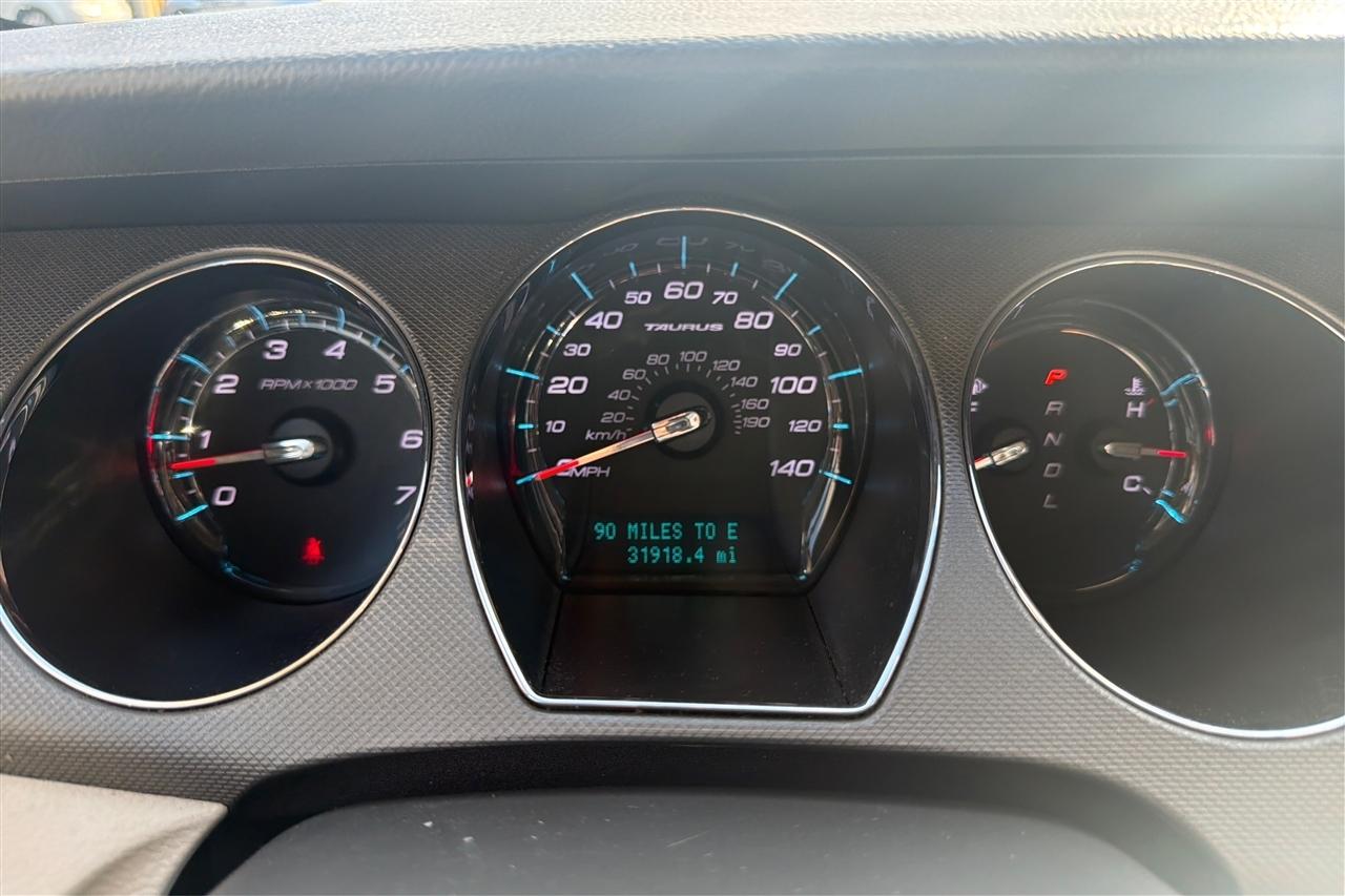 Ford Taurus SE 4D Sedan 2012