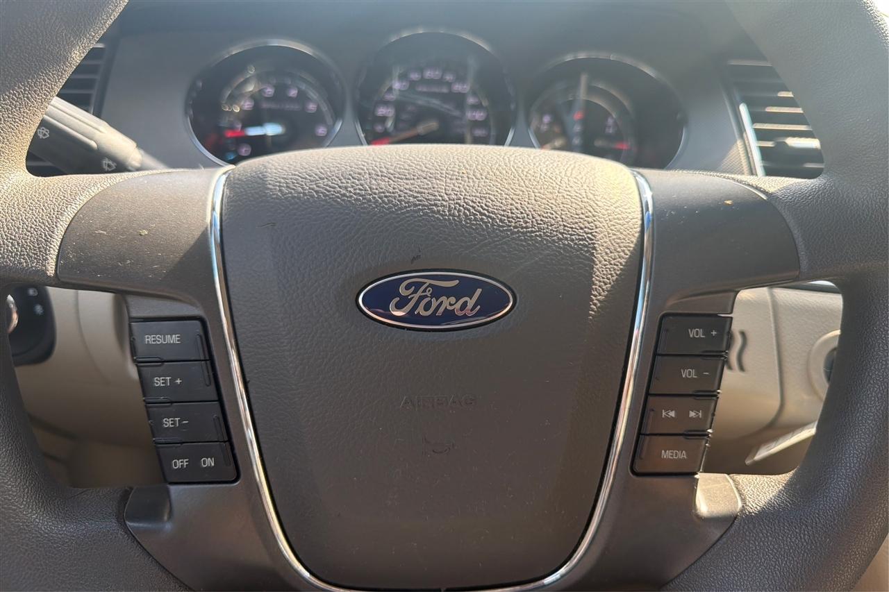 Ford Taurus SE 4D Sedan 2012