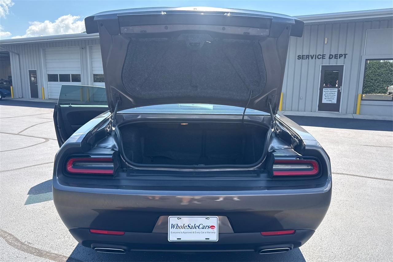 Dodge Challenger SXT 2D Coupe 2020