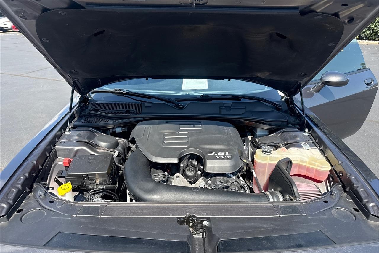 Dodge Challenger SXT 2D Coupe 2020